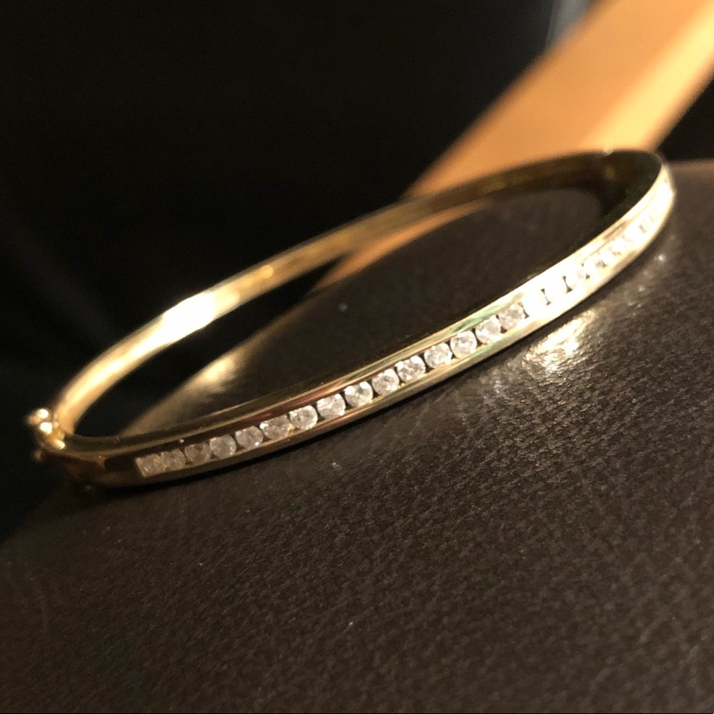 14k YG Diamond Bangle